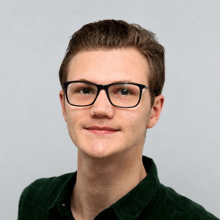 Valentin Szankovich, Gründer von Pichline